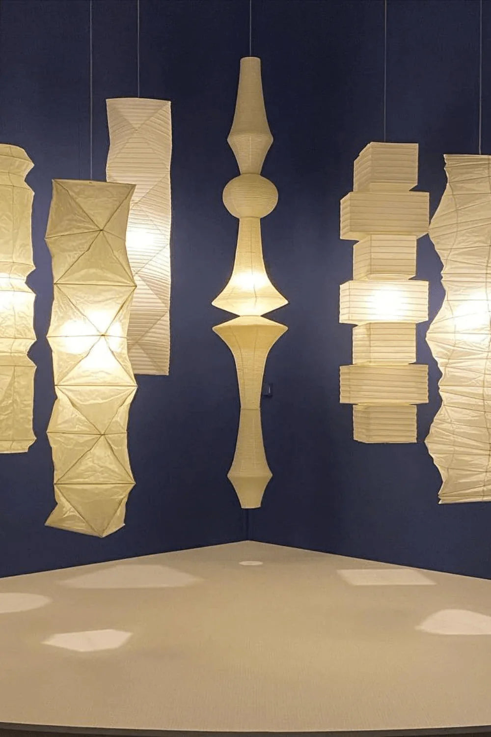 Akari 33N Pendant Light