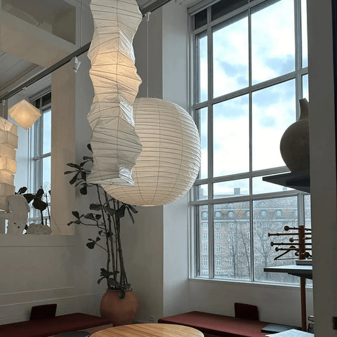 Akari 33N Pendant Light
