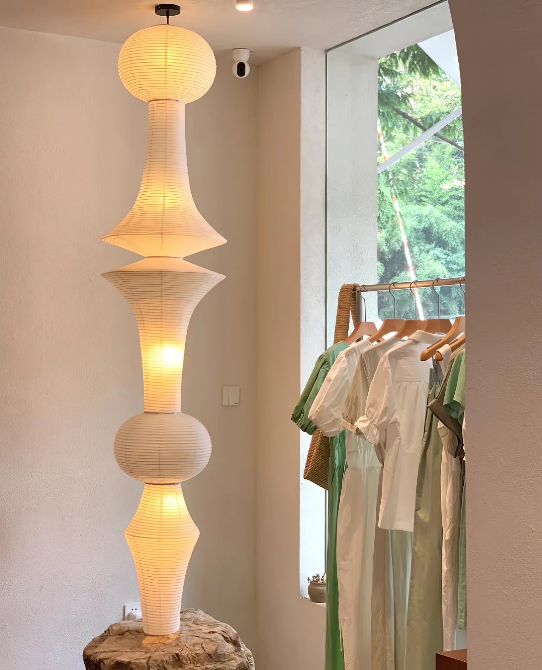 Akari E Pendant Lamp