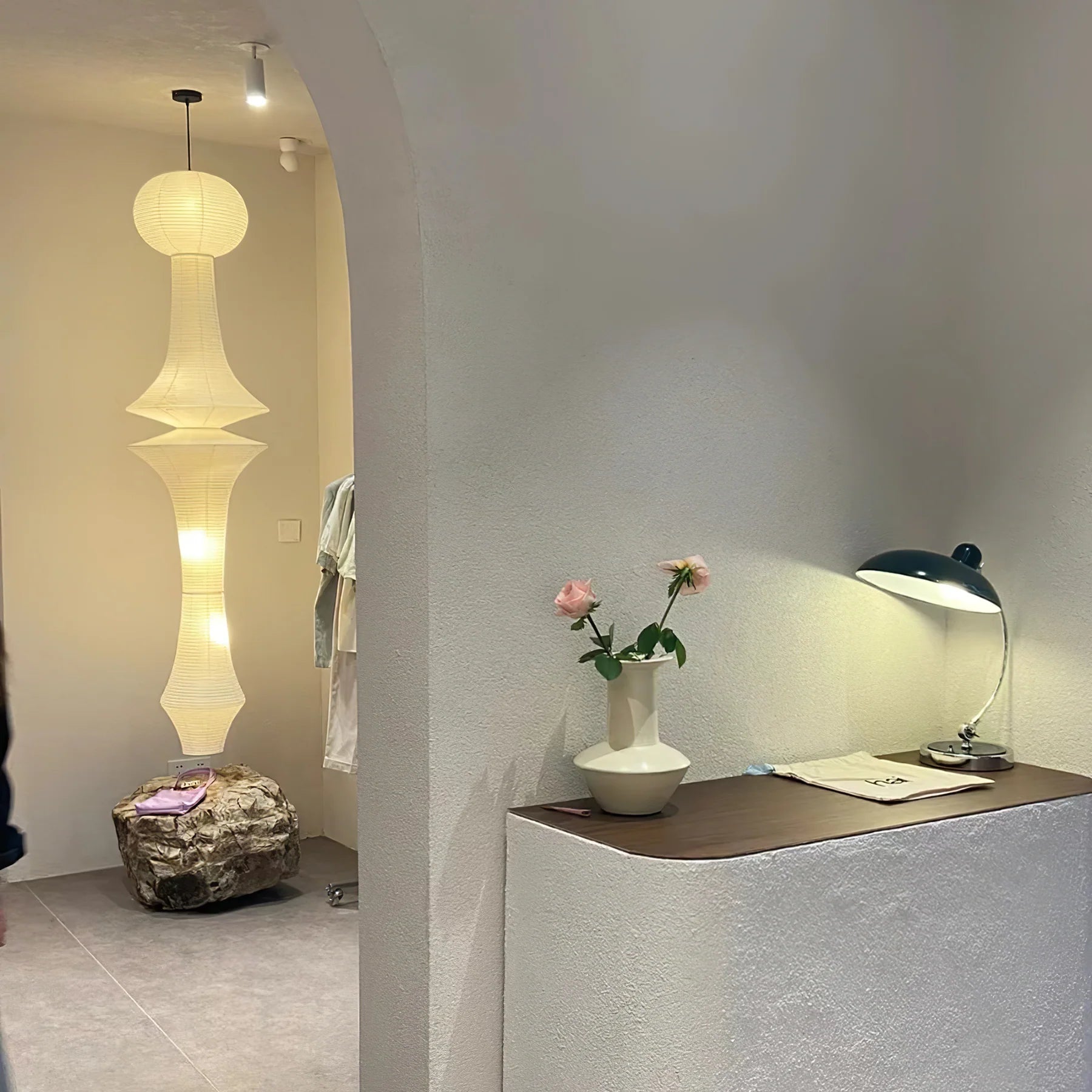 Akari E Pendant Lamp