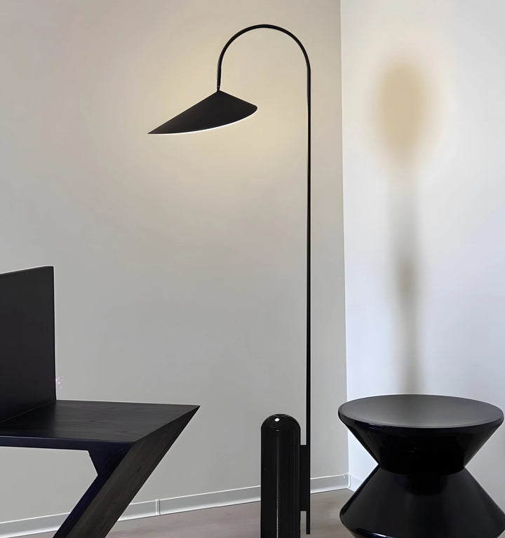 ARUM FLOOR LAMP