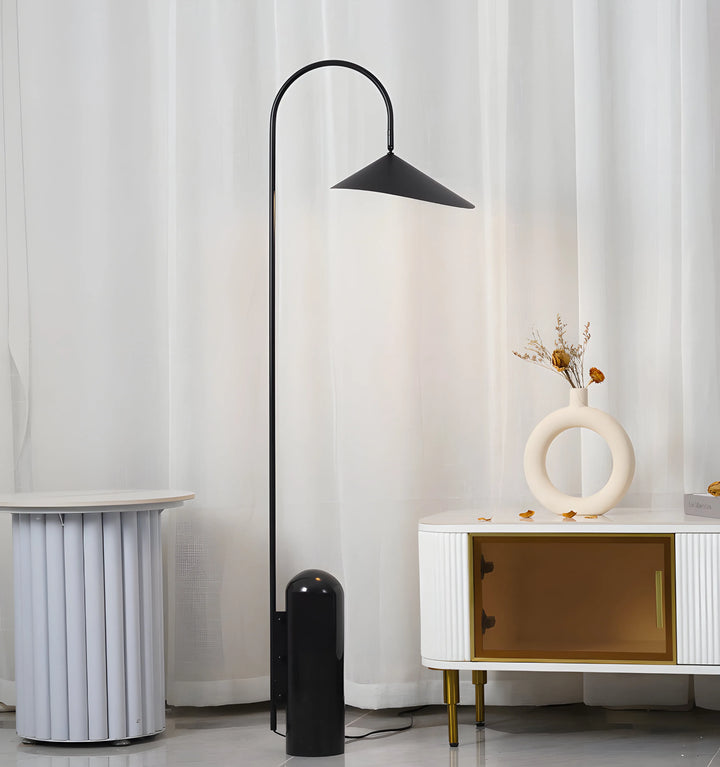 ARUM FLOOR LAMP