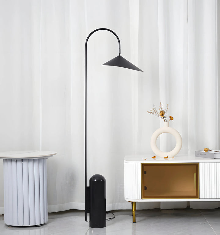 ARUM FLOOR LAMP