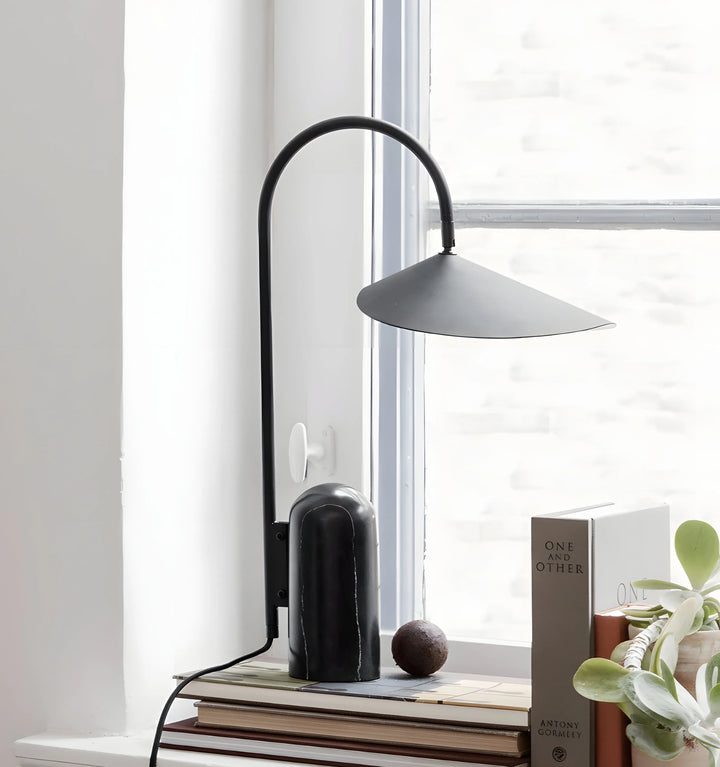 ARUM TABLE LAMP