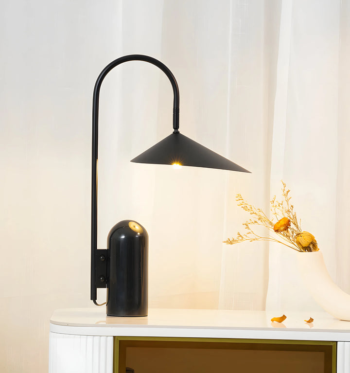 ARUM TABLE LAMP