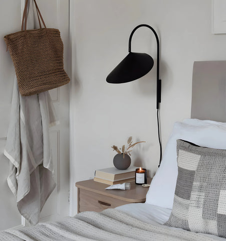 ARUM WALL LAMP