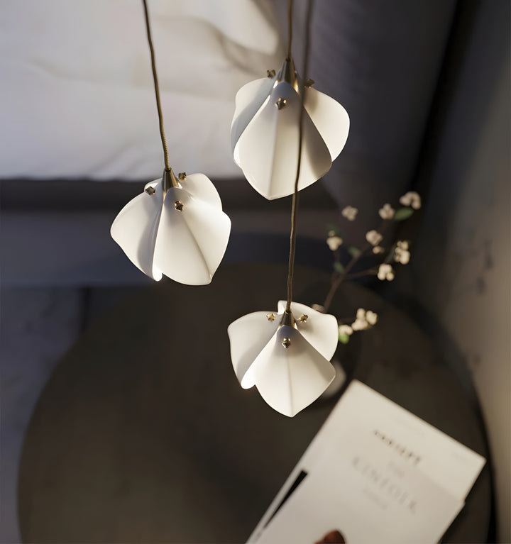 CERAMIC FLOWER PENDANT LIGHT