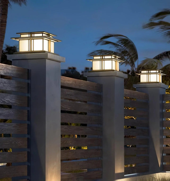 Boilyn Pillar Outdoor Light