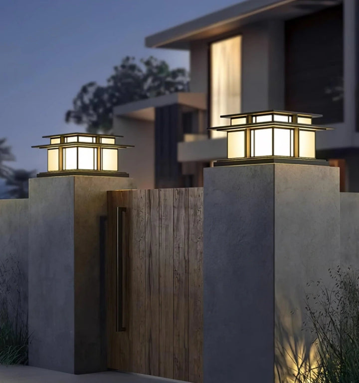 Boilyn Pillar Outdoor Light