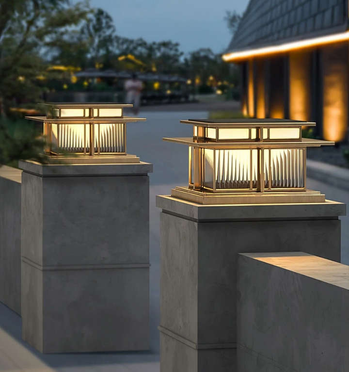 Boilyn Pillar Outdoor Light