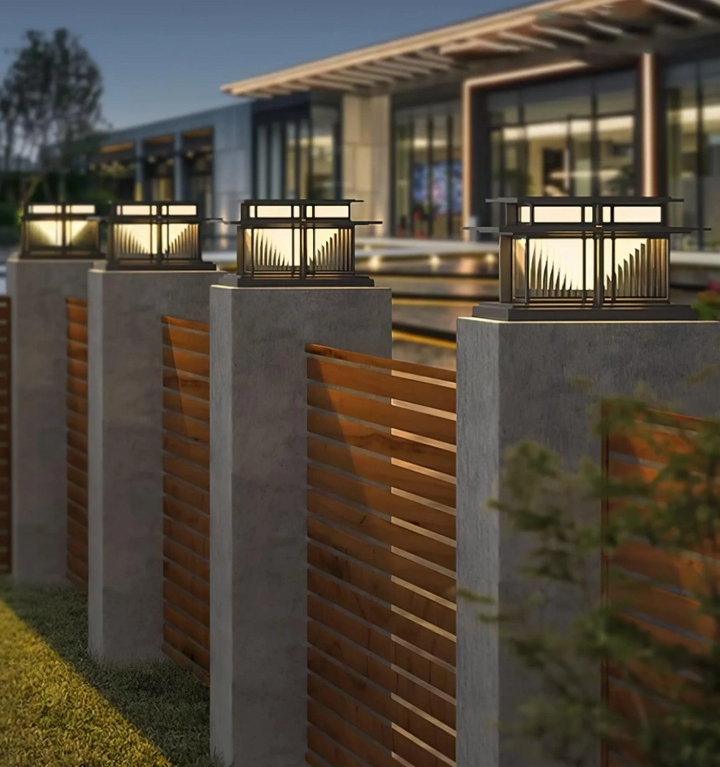 Boilyn Pillar Outdoor Light