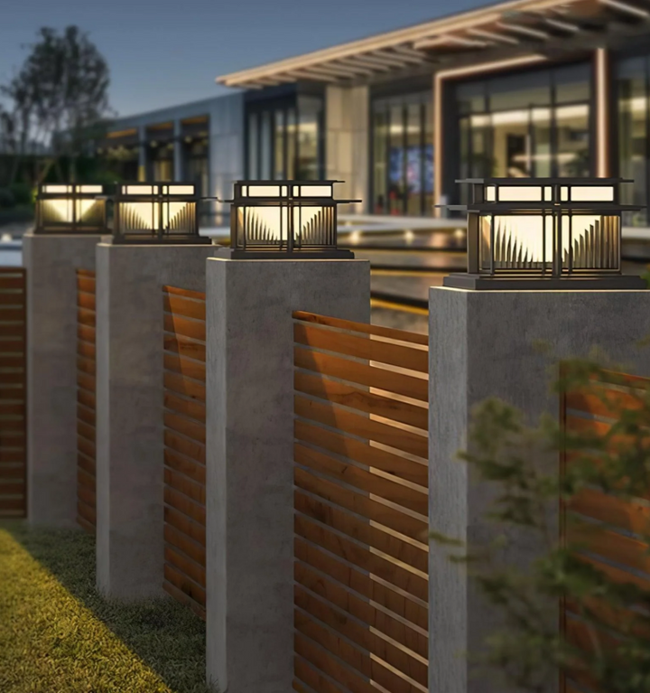 Boilyn Pillar Solar Outdoor Light