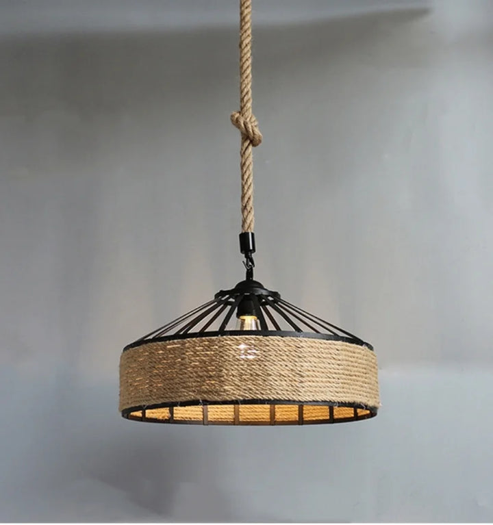 BRAIDED SISAL ROPE PENDANT LIGHT