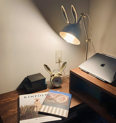 BUNNY TABLE LAMP