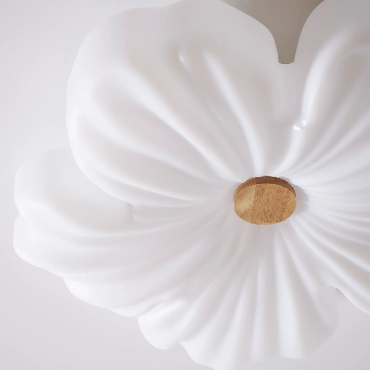 Cream Flower Ceiling Lamp - Yiarolight