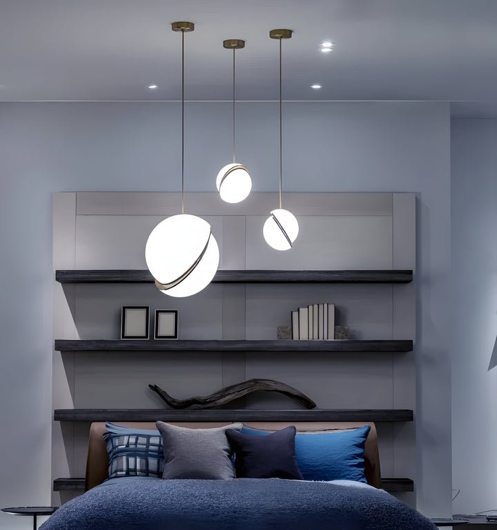 CRESCENT PENDANT LAMP