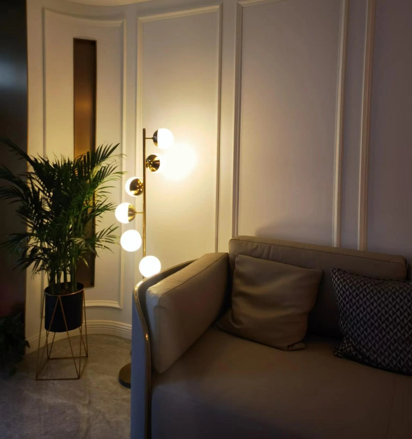 Doppler LED Tree Lamp