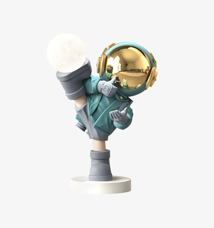 Effort Astronaut Floor Lamp
