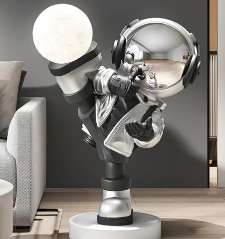 Effort Astronaut Floor Lamp