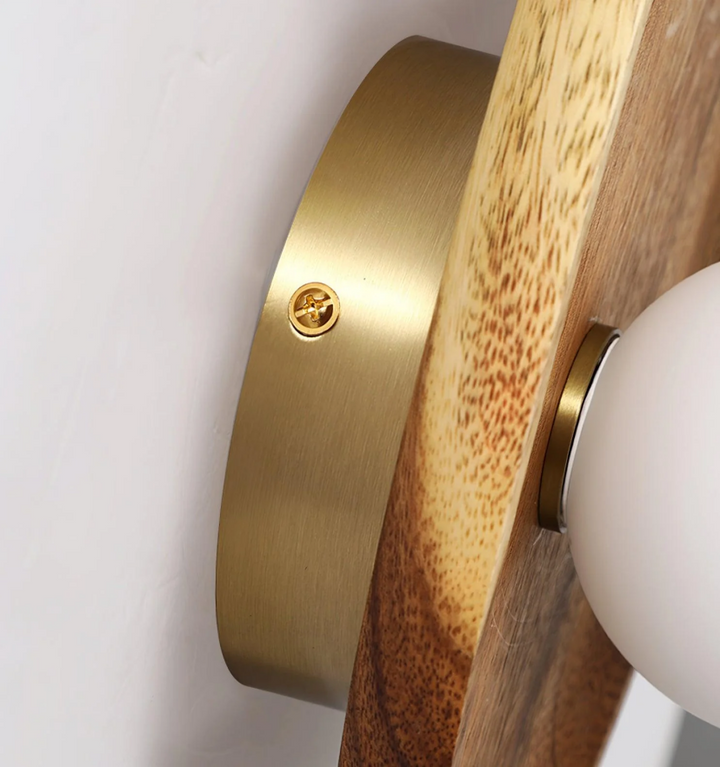 Eivor Wall Lamp