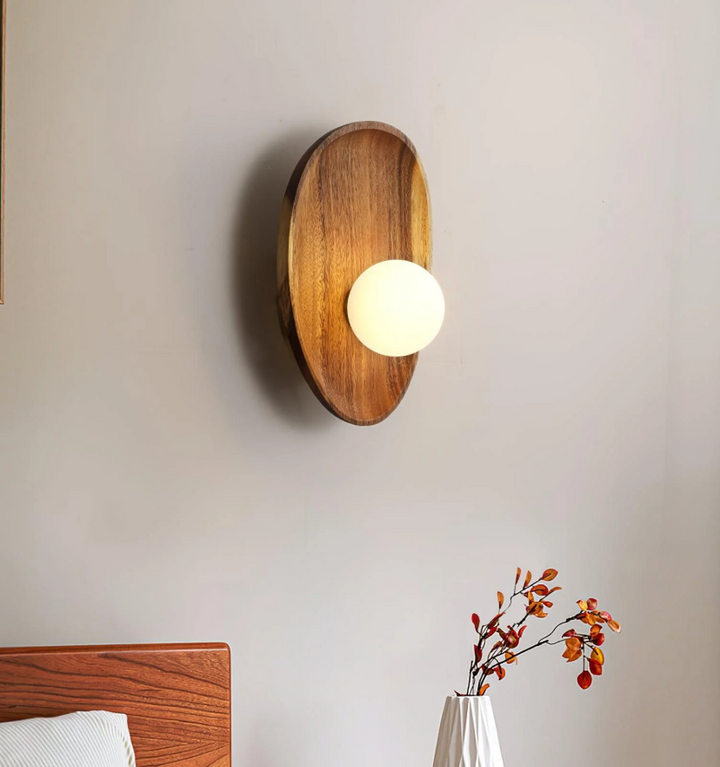 Eivor Wall Lamp
