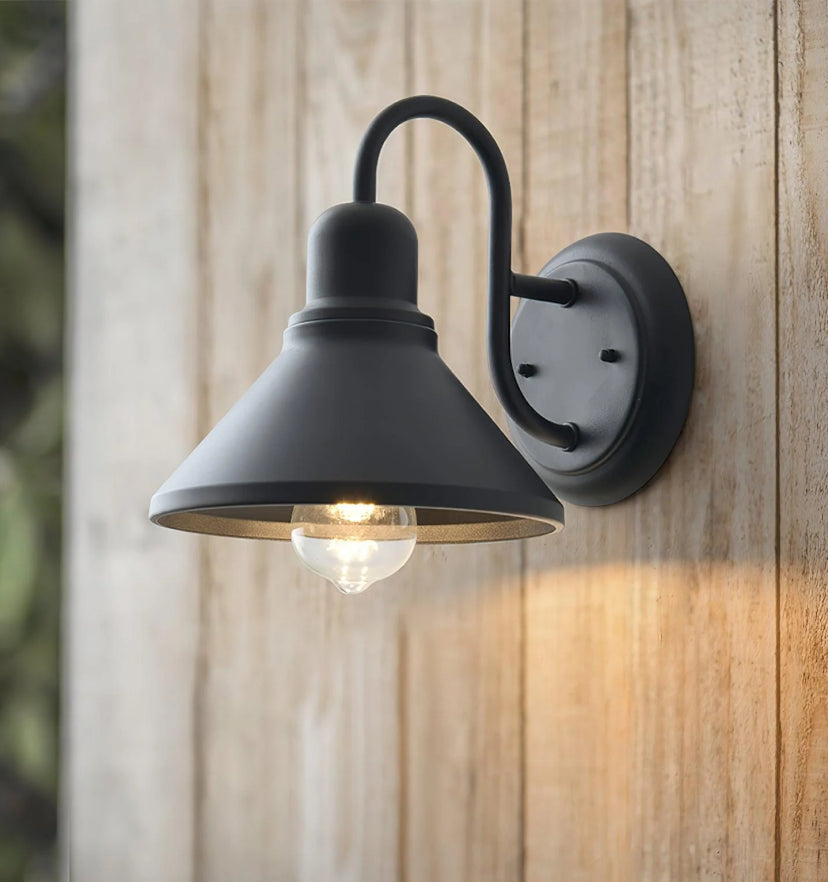 Fable Outdoor Wall Lamp - Yiarolight