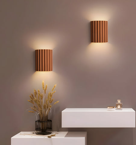 FLUTED RESIN WALL LAMP