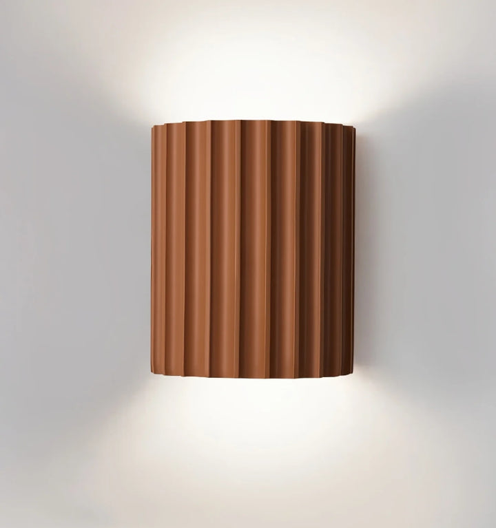 FLUTED RESIN WALL LAMP