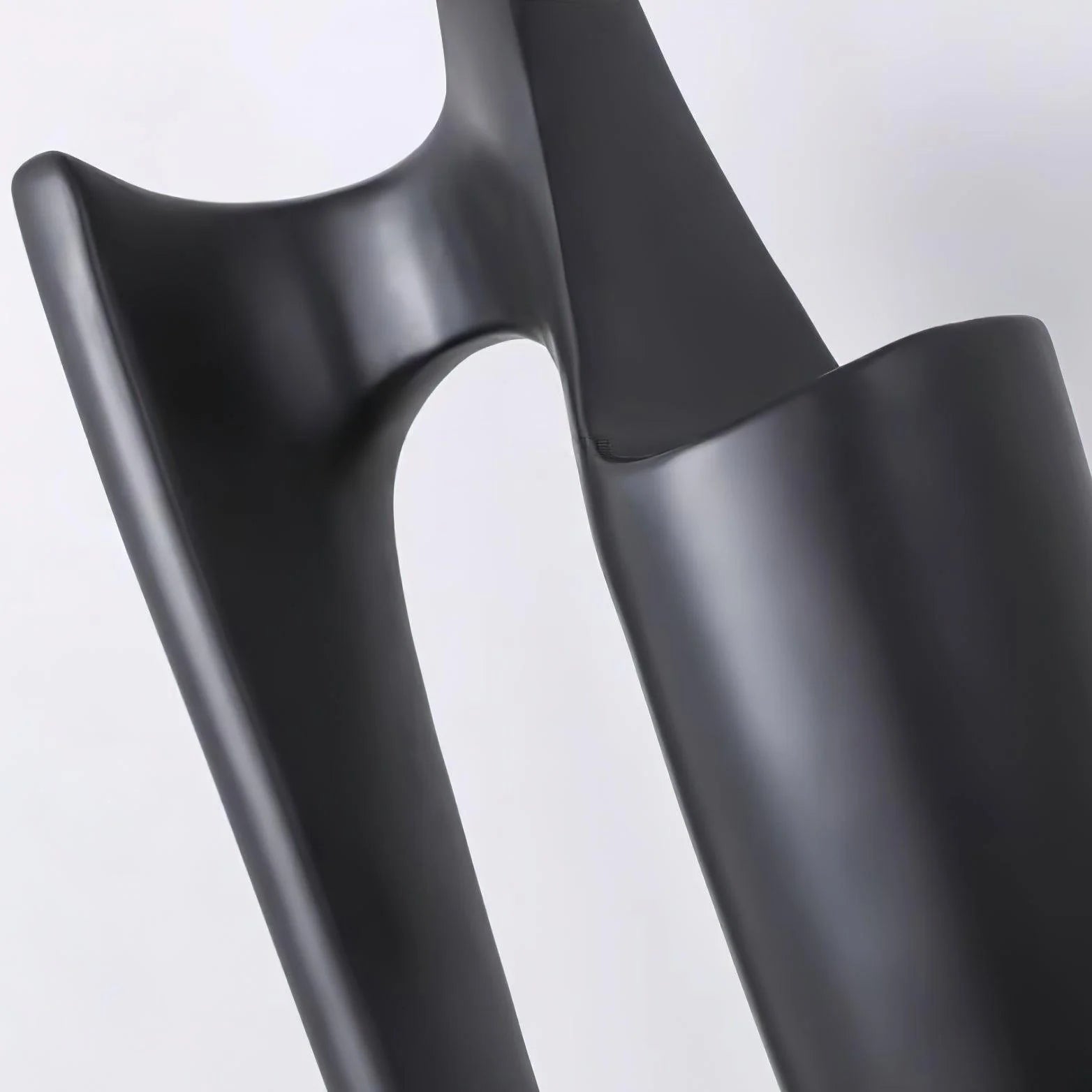 Guardian Sculpture Floor Lamp - Yiarolight