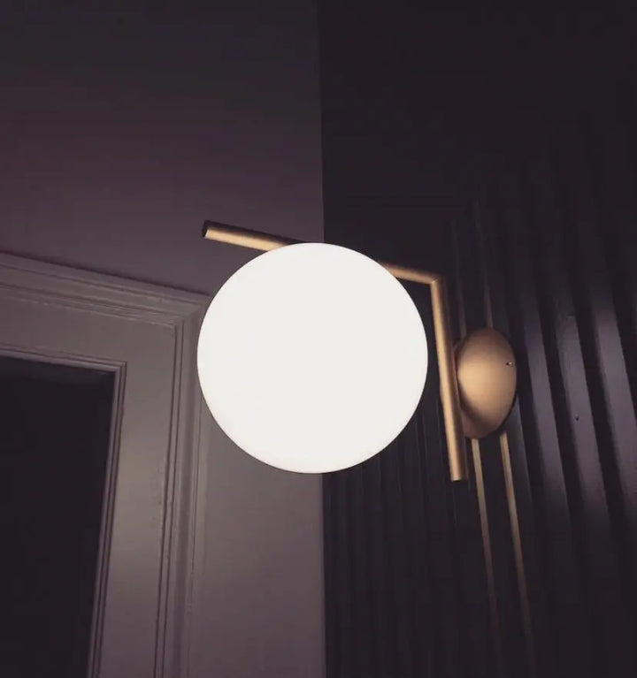 IC Wall Light