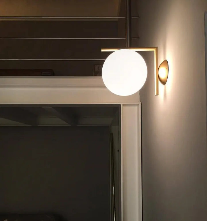 IC Wall Light