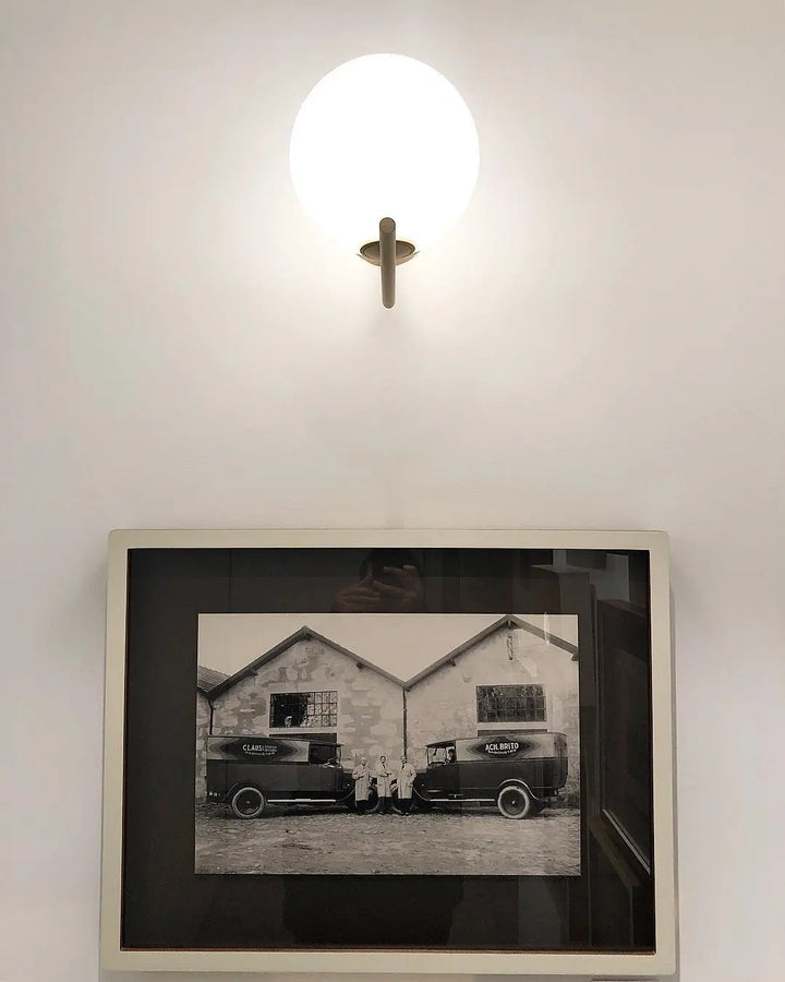 IC Wall Light