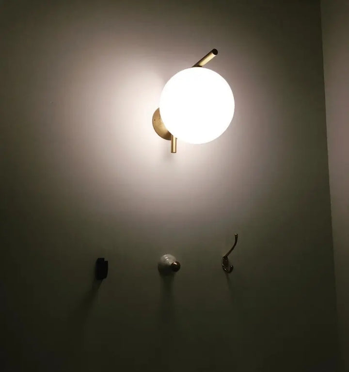 IC Wall Light