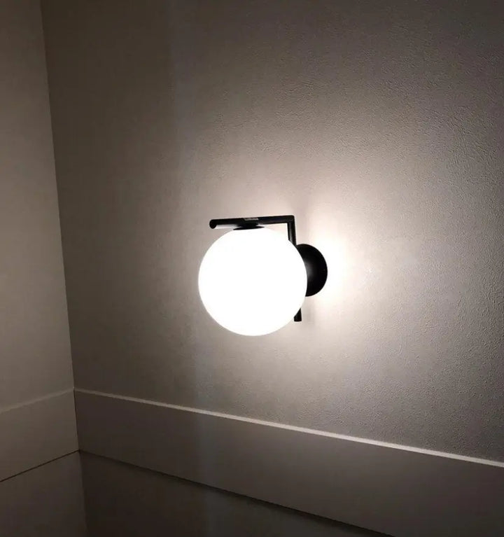 IC Wall Light