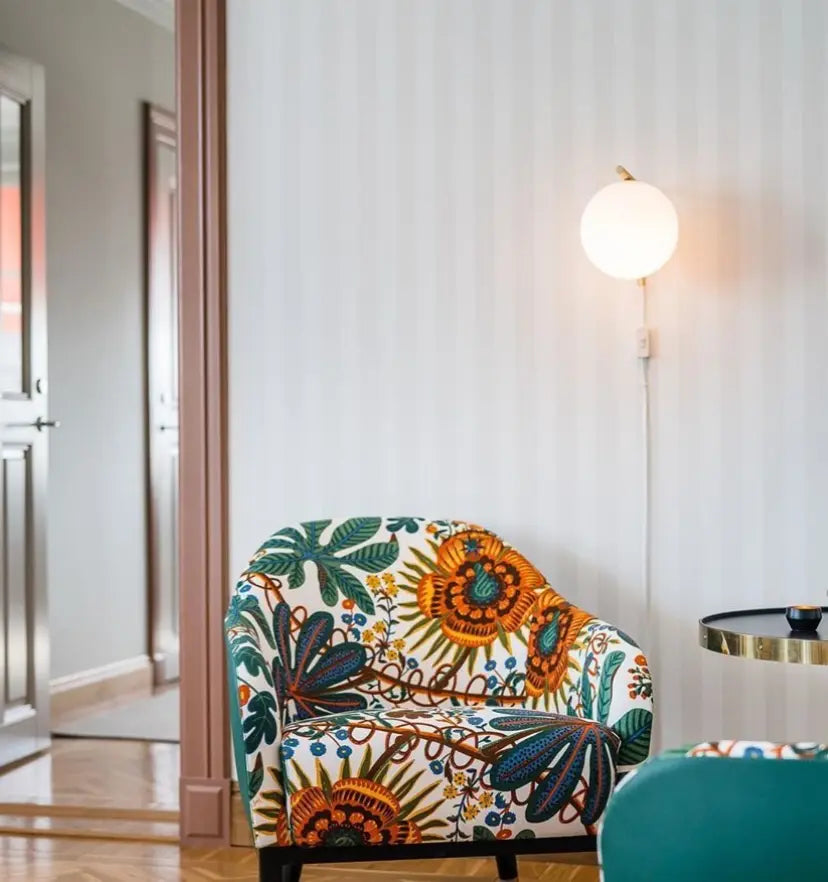 IC Wall Light
