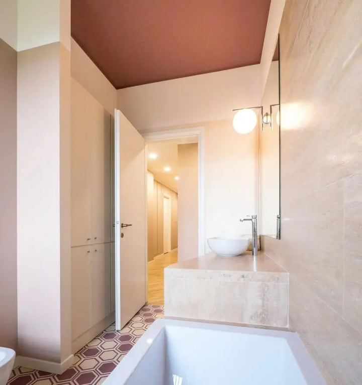 IC Wall Light