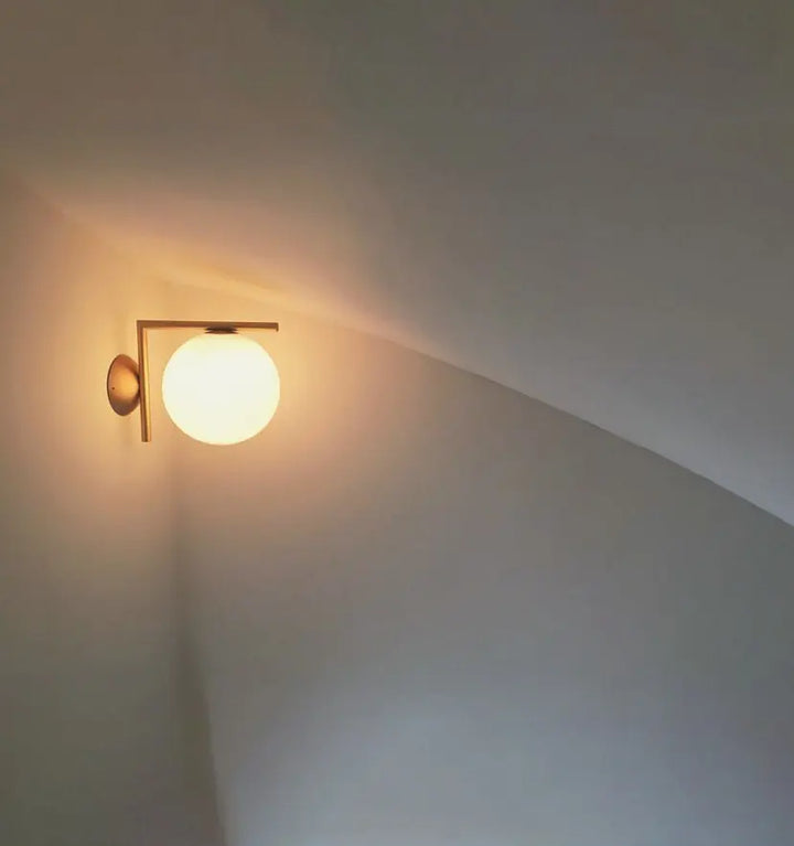 IC Wall Light