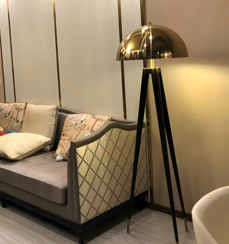 JUSTICE FLOOR LAMP