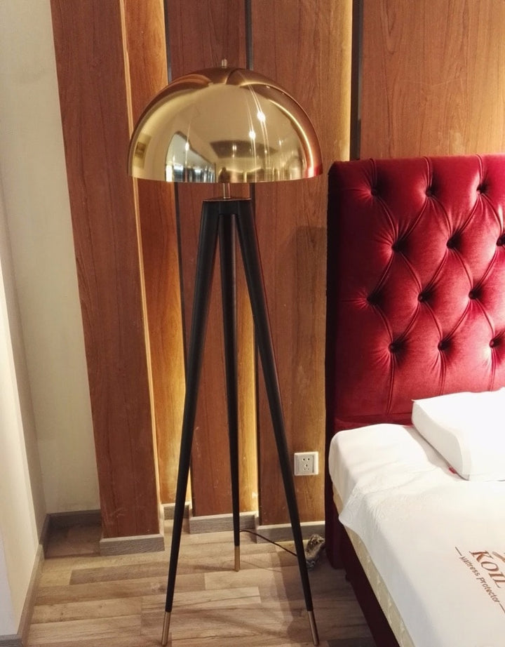 JUSTICE FLOOR LAMP