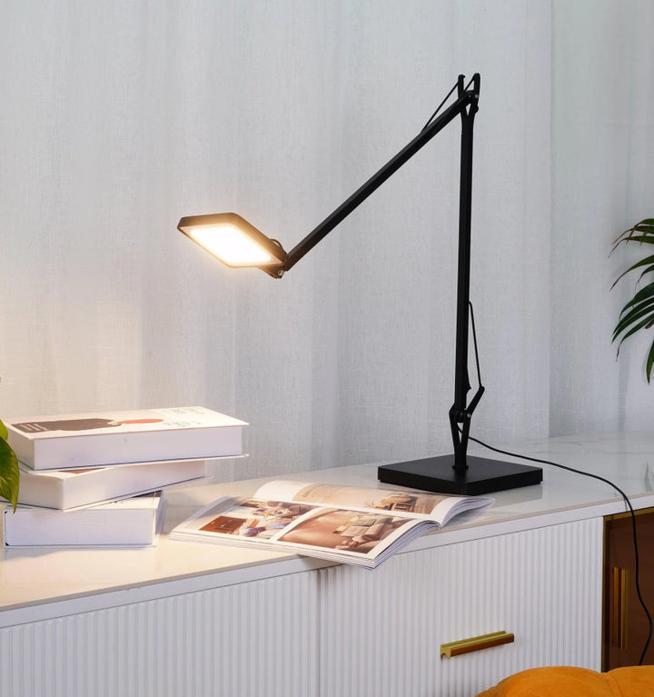 Kelvin Edge Table Lamp