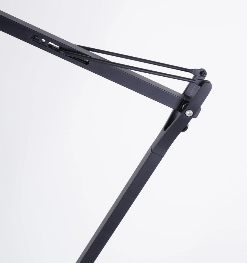 Kelvin Edge Table Lamp