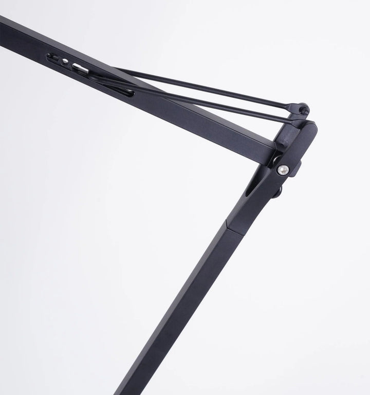 Kelvin Edge Table Lamp