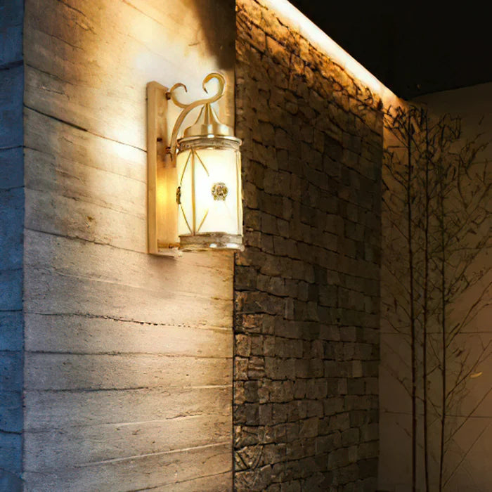 Kimpton Outdoor Wall Light - Yiarolight