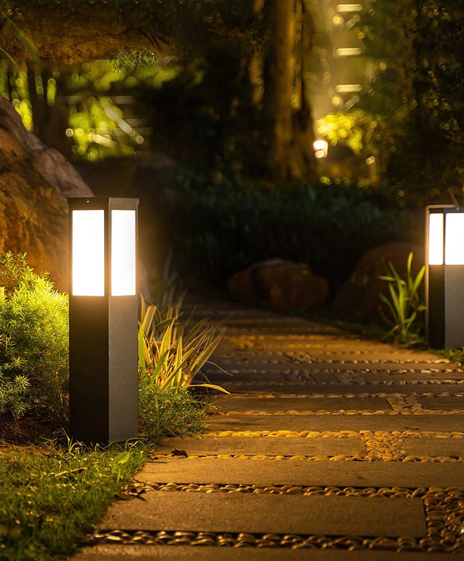 Kuzco Bollard Outdoor Light - Yiarolight