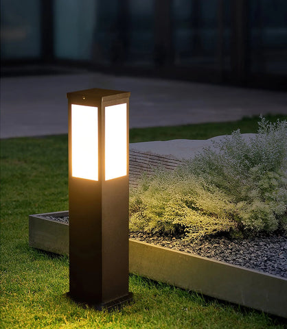 Kuzco Bollard Outdoor Light - Yiarolight