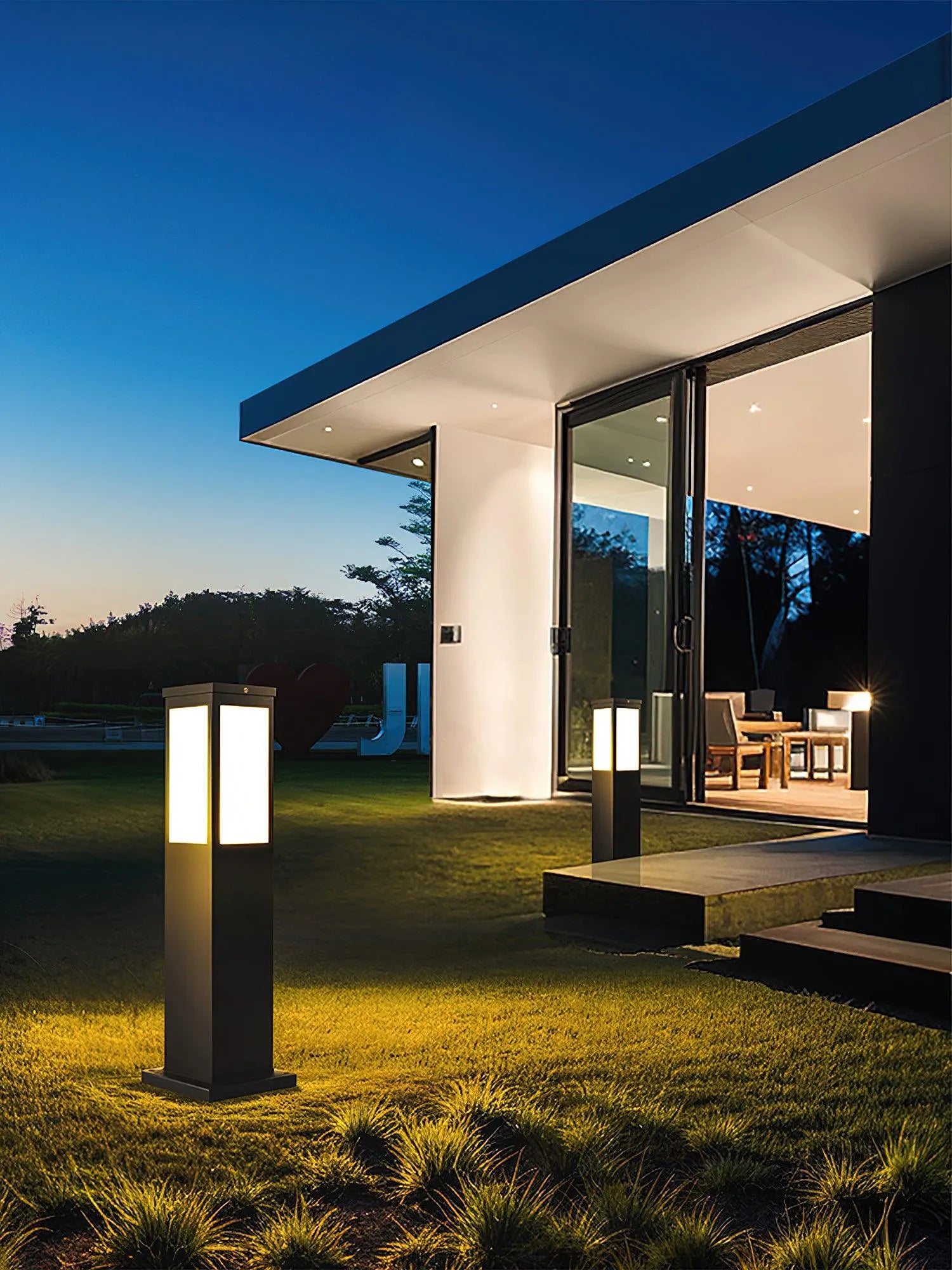Kuzco Bollard Solar Outdoor Light - Yiarolight