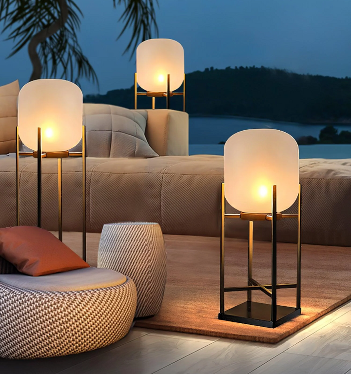 Lantern Outdoor Solar Floor Lamp