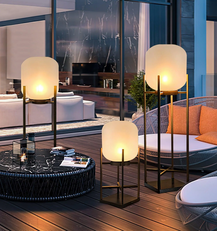 Lantern Outdoor Solar Floor Lamp