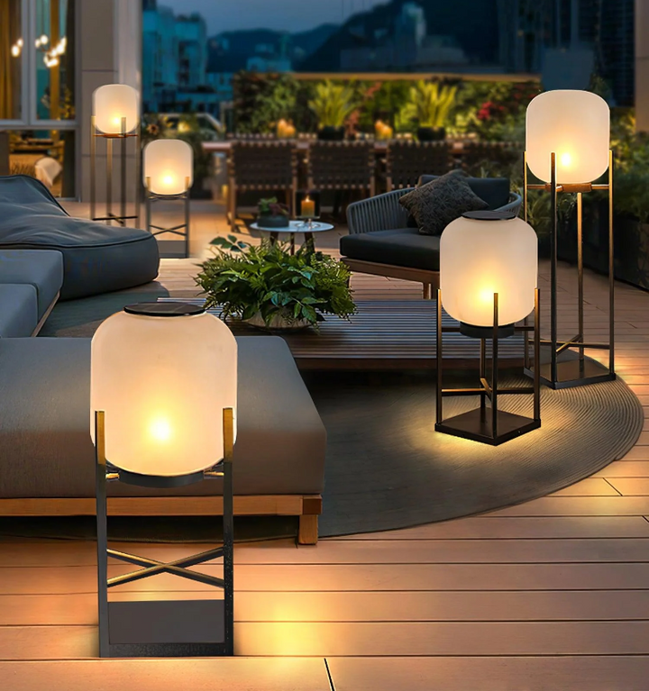 Lantern Outdoor Solar Floor Lamp