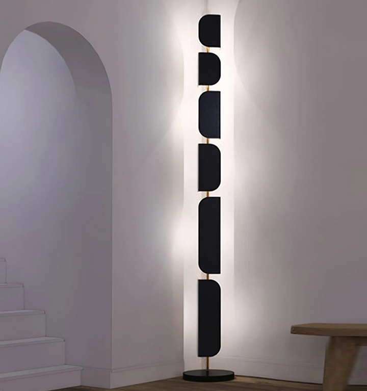 Leagan Floor Lamp